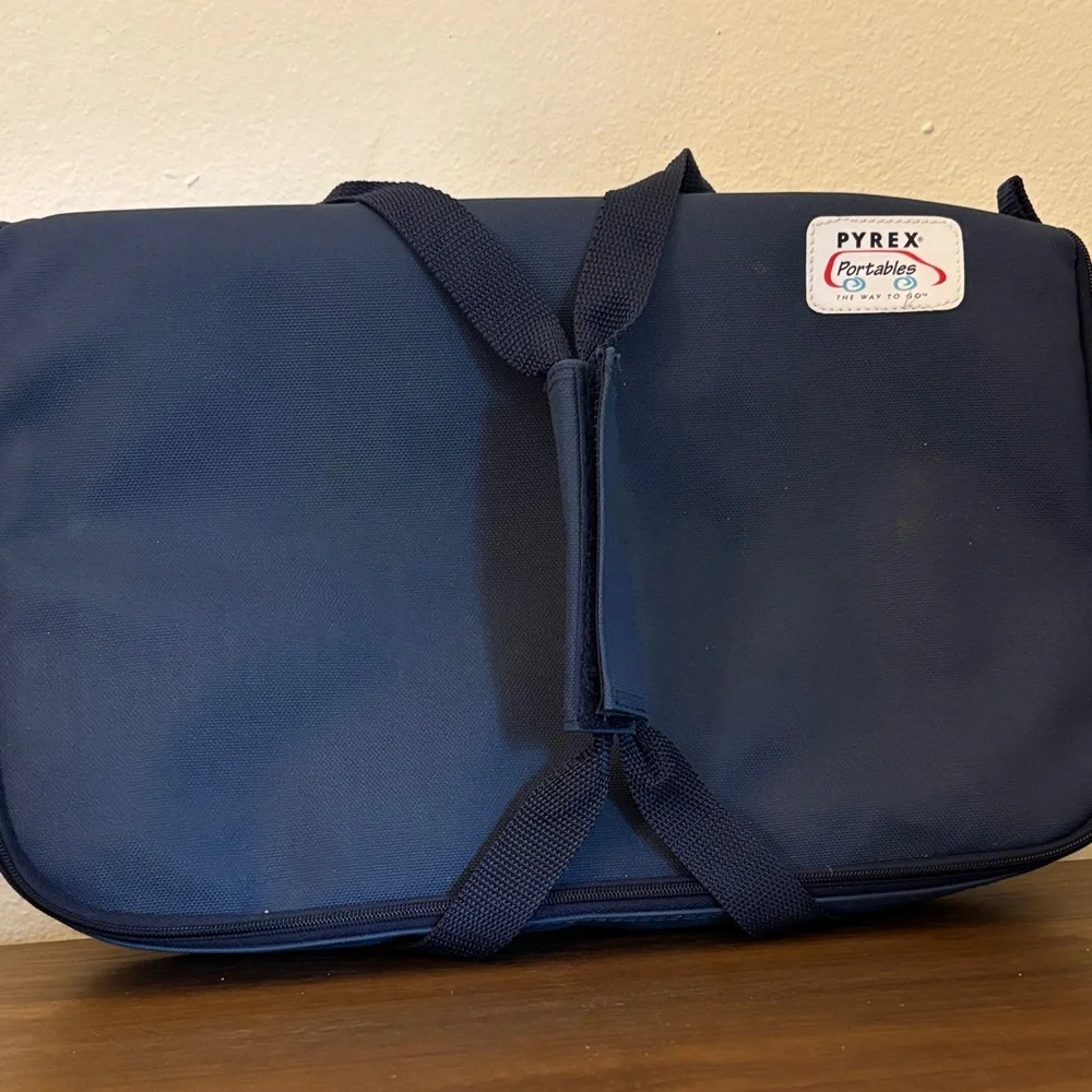 Pyrex Portable food carrying case‎ for casserole dishes- vintage, excellent